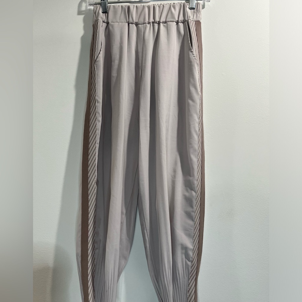 Cinched pattern medium pants